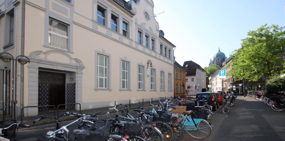 Erzb.Gymnasium Marienberg Altbau (c) Olaf Gruschka Erzb.Gymnasium Marienberg Altbau