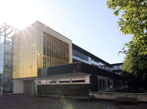 Erzb.Gymnasium Marienberg Naturwissenschaft (c) Olaf Gruschka Erzb.Gymnasium Marienberg Naturwissenschaft