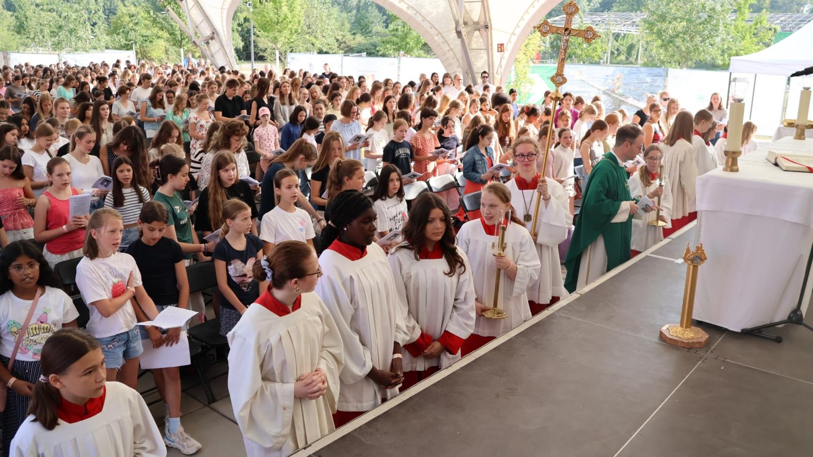 2026-07-17 Schuljahres-Abschluss-Messe_08