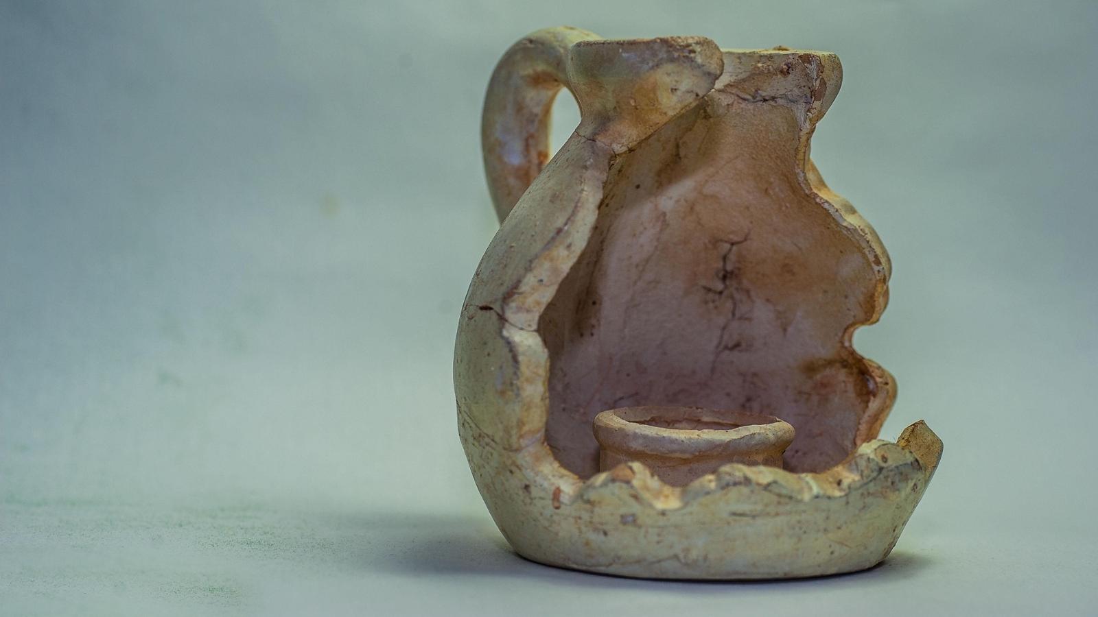 Krug zerbrochen hmauck