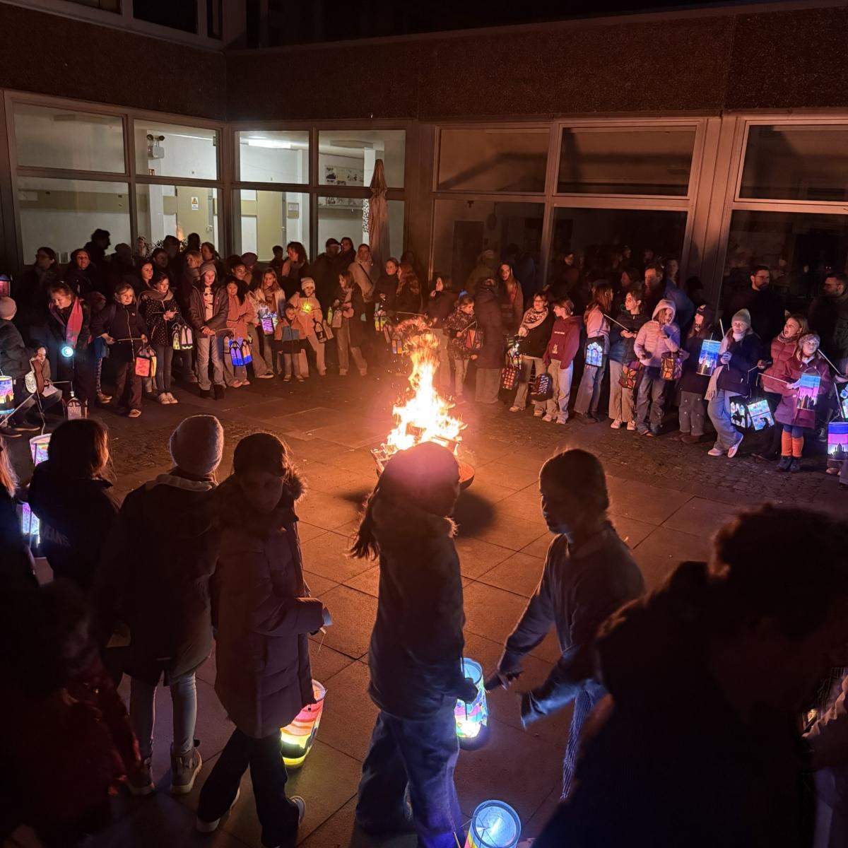 Sankt Martin ritt durch Schnee und Wind