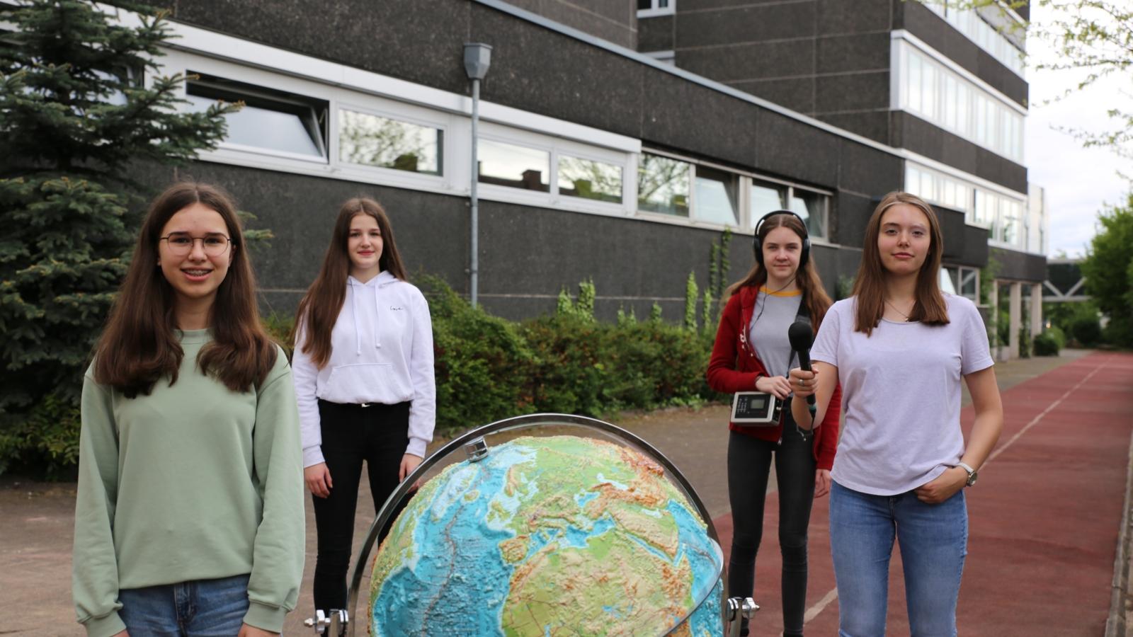 Dein ökologischer Fußabdruck zählt - Lotta, Carlotta, Johanna, Julia