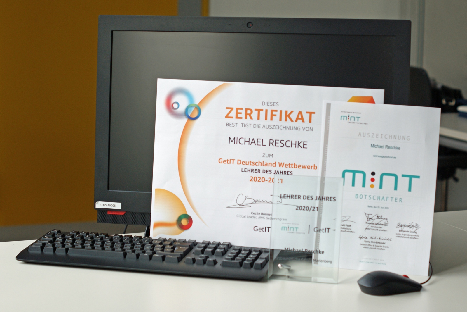 SMI (2.6)