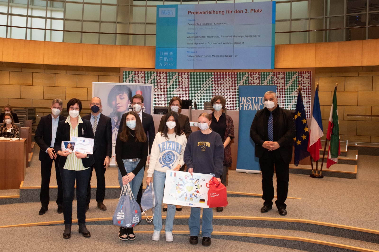 2022-04-REMISE-PRIX-PARLEMENT-114-2