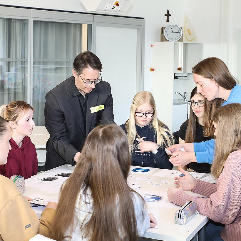 Europaweiterweiter Projektauftakt „IT-Sicherheit- und Medienkompetenz in Schulen“