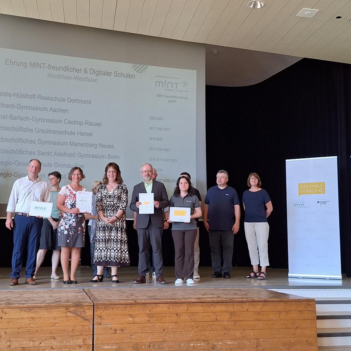 Auszeichnung als MINT-freundliche und digitale Schule