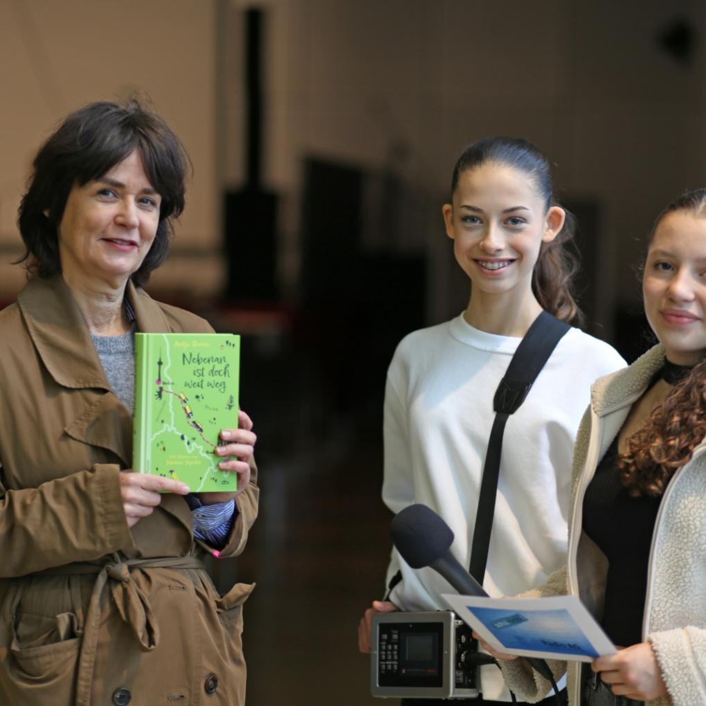 Marienberg - auf Sendung! Buchtipp für dich! - 'Nebenan ist doch weit weg' von Antje Bones