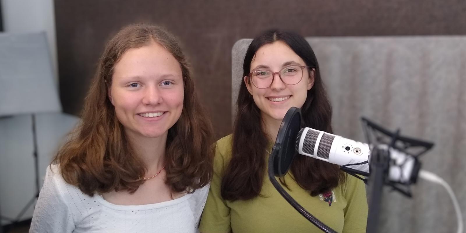 MB 2024-07-02 Carla und Hanna bei der Moderation